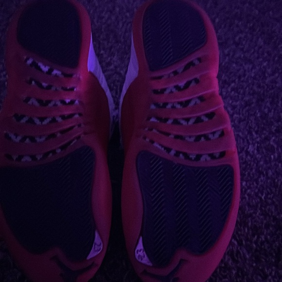 Air Jordan Retro Cherry 12 2023 - Picture 4 of 5